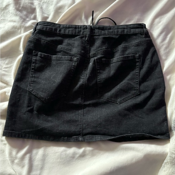 black jean skirt - Picture 2 of 2
